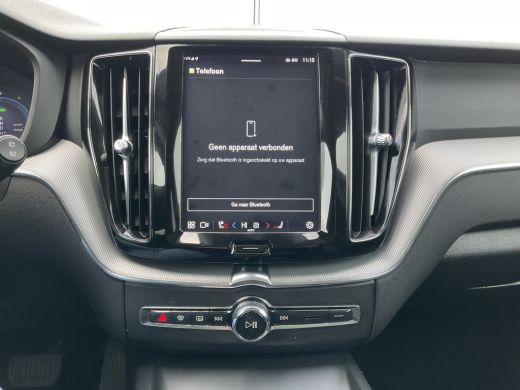 Volvo  XC60 2.0 T8 Plug-in hybrid AWD Plus Dark 1Eig BLIS Memory Stoel/stuur Verw Pano Carplay ActivLease financial lease