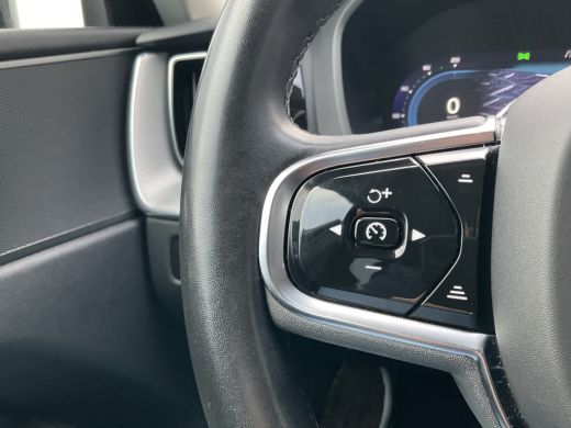 Volvo  XC60 2.0 T8 Plug-in hybrid AWD Plus Dark 1Eig BLIS Memory Stoel/stuur Verw Pano Carplay ActivLease financial lease