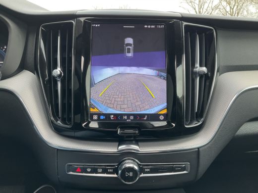 Volvo  XC60 2.0 T8 Plug-in hybrid AWD Plus Dark 1Eig BLIS Memory Stoel/stuur Verw Pano Carplay ActivLease financial lease