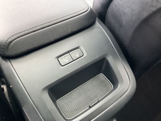 Volvo  XC60 2.0 T8 Plug-in hybrid AWD Plus Dark 1Eig BLIS Memory Stoel/stuur Verw Pano Carplay ActivLease financial lease