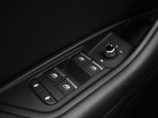 Audi A4 Avant 1.4 TFSI Sport S line edition Panorama Navigatie Keyless Pdc Led 67 ActivLease financial lease