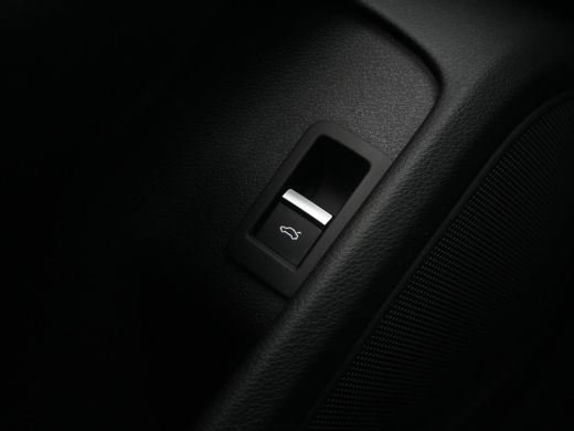 Audi A4 Avant 1.4 TFSI Sport S line edition Panorama Navigatie Keyless Pdc Led 67 ActivLease financial lease