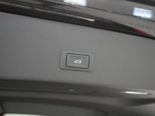 Audi e-tron 55 408pk quattro S edition S-line 95kWh Panorama Bang & Olufsen Stoelverwarming Pdc Acc Stoelmemo... ActivLease financial lease