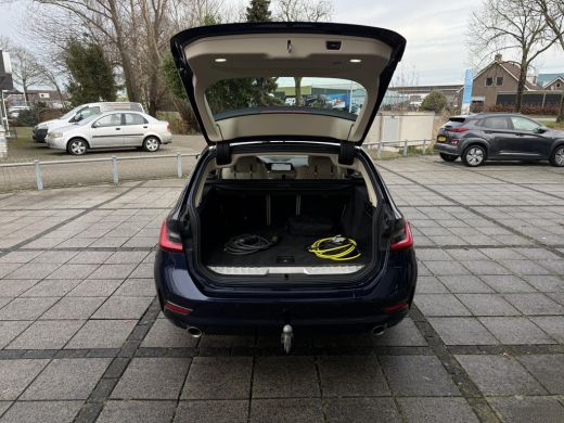 BMW 3 Serie Touring 330e Aut. eDrive Executive Edition | Trekhaak | Harman Kardon | Stoel Verwarming | ActivLease financial lease