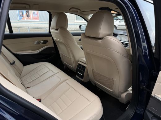 BMW 3 Serie Touring 330e Aut. eDrive Executive Edition | Trekhaak | Harman Kardon | Stoel Verwarming | ActivLease financial lease