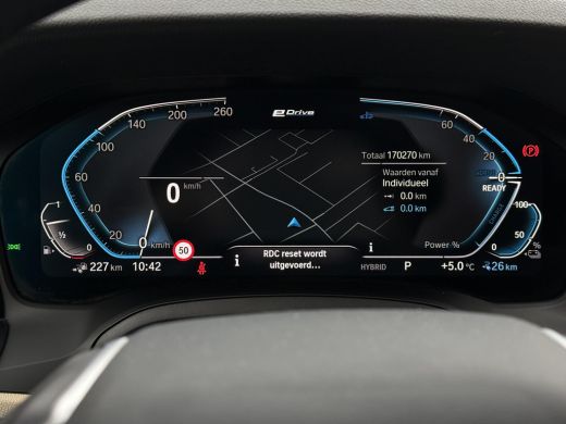 BMW 3 Serie Touring 330e Aut. eDrive Executive Edition | Trekhaak | Harman Kardon | Stoel Verwarming | ActivLease financial lease