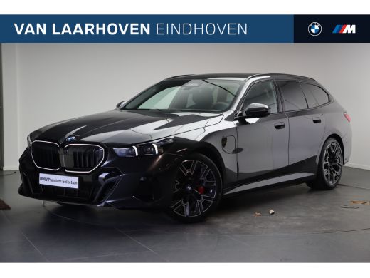 BMW 5 Serie Touring 530e M Sport Automaat / Panoramadak / Trekhaak / Bowers & Wilkins / M Sportonderstel / St...