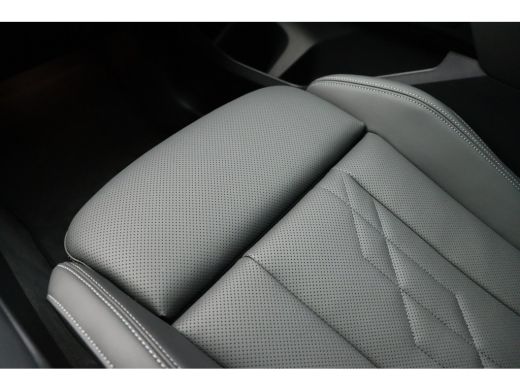 BMW X3 30e xDrive Automaat / Panoramadak / Trekhaak / Sportstoelen / Stuurverwarming / Comfort Access / ... ActivLease financial lease