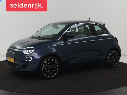 Fiat 500 La Prima 42 kWh | Panoramadak | Adaptive cruise | Leder | Camera | Keyless | Carplay | Parkeerhul...