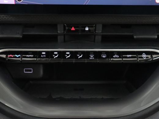 Fiat 500 La Prima 42 kWh | Panoramadak | Adaptive cruise | Leder | Camera | Keyless | Carplay | Parkeerhul... ActivLease financial lease