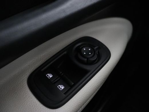 Fiat 500 La Prima 42 kWh | Panoramadak | Adaptive cruise | Leder | Camera | Keyless | Carplay | Parkeerhul... ActivLease financial lease