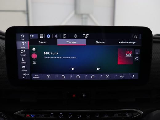 Fiat 500 La Prima 42 kWh | Panoramadak | Adaptive cruise | Leder | Camera | Keyless | Carplay | Parkeerhul... ActivLease financial lease