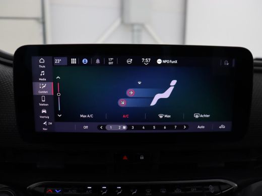 Fiat 500 La Prima 42 kWh | Panoramadak | Adaptive cruise | Leder | Camera | Keyless | Carplay | Parkeerhul... ActivLease financial lease