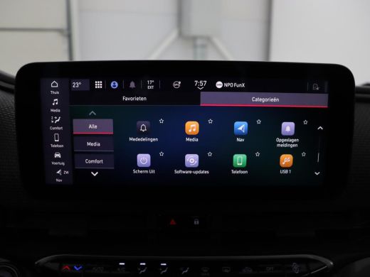 Fiat 500 La Prima 42 kWh | Panoramadak | Adaptive cruise | Leder | Camera | Keyless | Carplay | Parkeerhul... ActivLease financial lease