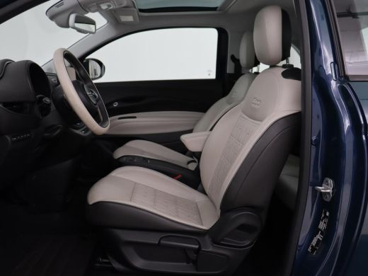 Fiat 500 La Prima 42 kWh | Panoramadak | Adaptive cruise | Leder | Camera | Keyless | Carplay | Parkeerhul... ActivLease financial lease