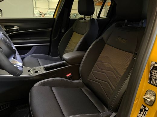 Jeep Avenger Summit 54 kWh Climate | Cruise | Apple Carplay/Android Auto | Stoelverwarming | | 11 kW lader | A... ActivLease financial lease