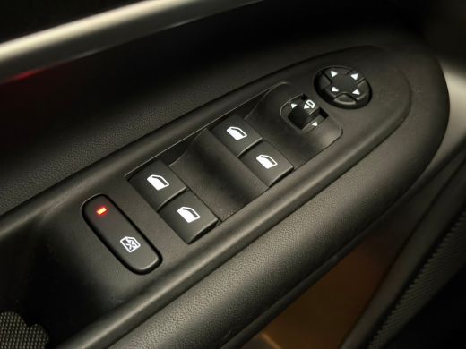 Jeep Avenger Summit 54 kWh Climate | Cruise | Apple Carplay/Android Auto | Stoelverwarming | | 11 kW lader | A... ActivLease financial lease