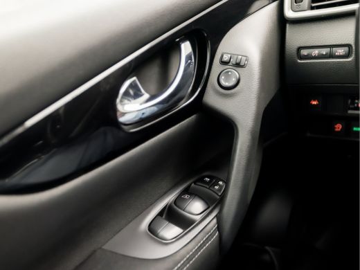 Nissan QASHQAI 1.2 N-Connecta Sport Automaat (PANORAMADAK, NAVIGATIE, CLIMATE, TREKHAAK, 360 CAMERA, SPORTSTOELE... ActivLease financial lease