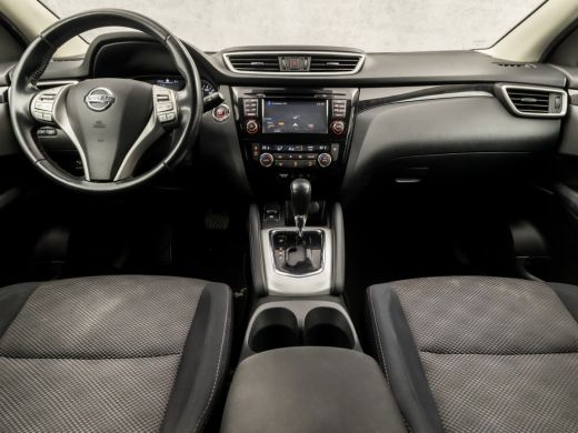 Nissan QASHQAI 1.2 N-Connecta Sport Automaat (PANORAMADAK, NAVIGATIE, CLIMATE, TREKHAAK, 360 CAMERA, SPORTSTOELE... ActivLease financial lease