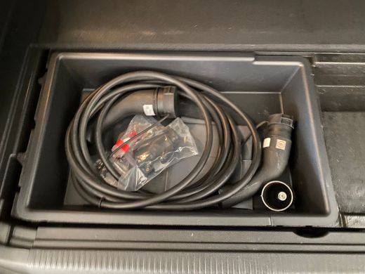 Peugeot 3008 1.6 HYbrid 225 GT | Achterbank in delen neerklapbaar | Achteruitrijcamera | Afwijkende dakkleur ActivLease financial lease