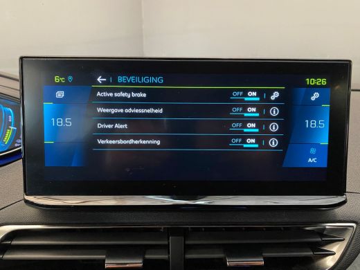 Peugeot 3008 1.6 HYbrid 225 GT | Achterbank in delen neerklapbaar | Achteruitrijcamera | Afwijkende dakkleur ActivLease financial lease