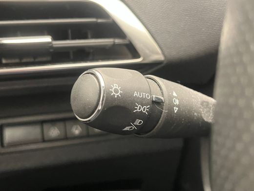 Peugeot 3008 1.6 HYbrid 225 GT | Achteruitrijcamera | Apple Carplay/Android Auto|telefoonintegratie premium | ... ActivLease financial lease