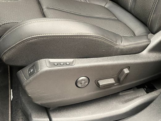 Peugeot 3008 1.6 HYbrid 225 GT | Achteruitrijcamera | Apple Carplay/Android Auto|telefoonintegratie premium | ... ActivLease financial lease