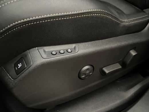 Peugeot 3008 1.6 HYbrid 225 GT | Navigatiesysteem full map | Volledig digitaal instrumentenpaneel | Voorstoel(... ActivLease financial lease