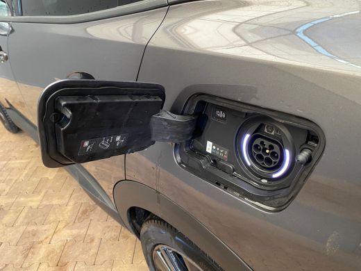 Peugeot 3008 1.6 HYbrid 225 GT Trekhaak | Adaptieve Cruise | Stoelverwarming | Navigatie | Camera | Elec.Klep ... ActivLease financial lease