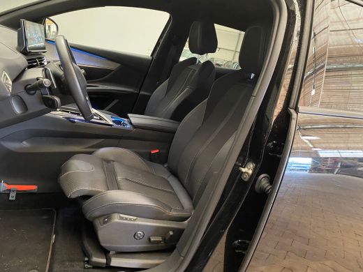 Peugeot 3008 1.6 HYbrid 225 GT Trekhaak | Adaptieve Cruise | Stoelverwarming | Navigatie | Camera | Elec.Klep ... ActivLease financial lease