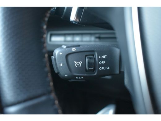 Peugeot 5008 1.2 Hybrid GT 145pk 7p. | Schuif-/Kanteldak | Massage | Elektr. Stoelen | Elektr. Achterklep | St... ActivLease financial lease