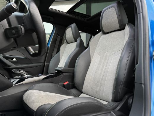 Peugeot e-2008 EV GT Pack 50 kWh | 3D Cockpit | Camera | Panorama | Sfeer Verlichting | ActivLease financial lease