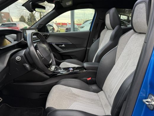 Peugeot e-2008 EV GT Pack 50 kWh | 3D Cockpit | Camera | Panorama | Sfeer Verlichting | ActivLease financial lease