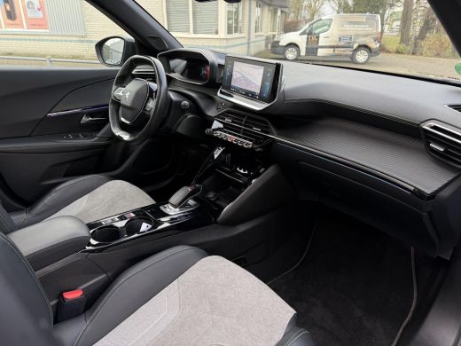 Peugeot e-2008 EV GT Pack 50 kWh | 3D Cockpit | Camera | Panorama | Sfeer Verlichting | ActivLease financial lease