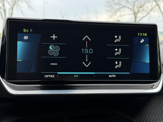 Peugeot e-2008 EV GT Pack 50 kWh | 3D Cockpit | Camera | Panorama | Sfeer Verlichting | ActivLease financial lease