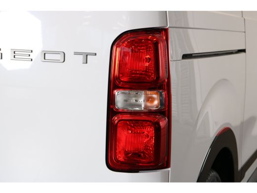 Peugeot Expert 2.0 BlueHDi 145 L2 Sport | Navi | Betimmering | Parkeersensoren achter | Airco | Cruise control | ActivLease financial lease