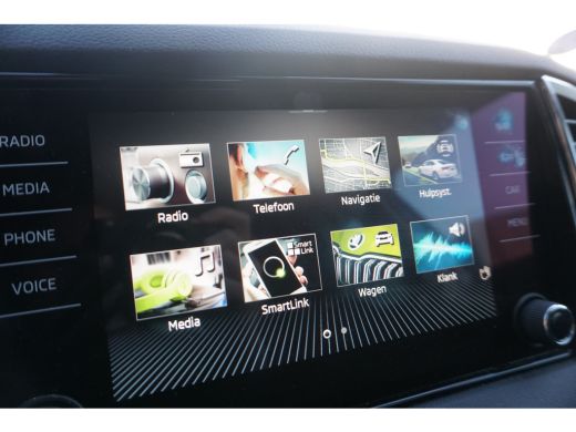 Skoda Karoq 1.0 TSI Business | TREKHAAK | STOELVERWARMING | METALLIC WIT | ACC | VIRTUAL COCKPIT | ActivLease financial lease