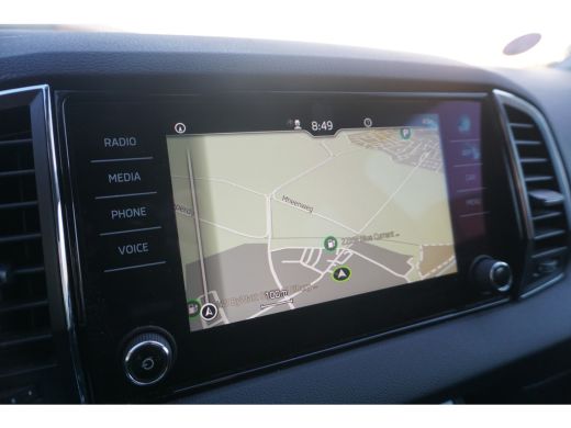 Skoda Karoq 1.0 TSI Business | TREKHAAK | STOELVERWARMING | METALLIC WIT | ACC | VIRTUAL COCKPIT | ActivLease financial lease