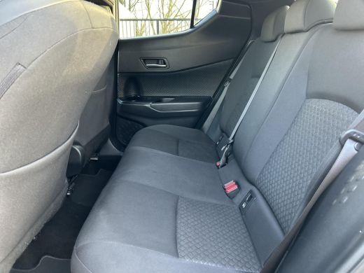 Toyota C-HR 1.8 Hybrid Executive ActivLease financial lease