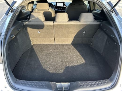 Toyota C-HR 1.8 Hybrid Executive ActivLease financial lease