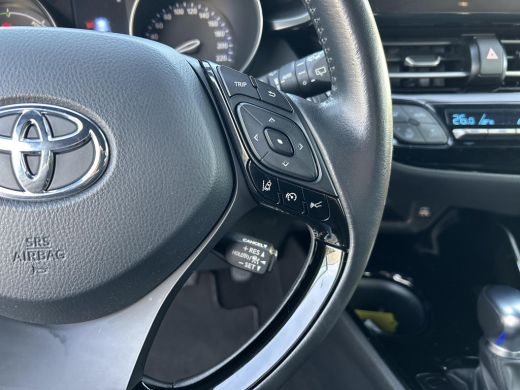 Toyota C-HR 1.8 Hybrid Executive ActivLease financial lease