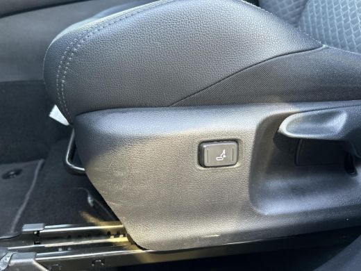 Toyota C-HR 1.8 Hybrid Executive ActivLease financial lease