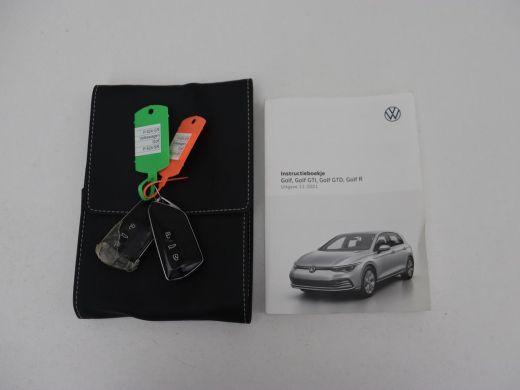 Volkswagen Golf 1.0 TSI Life | Carplay | Navigatie | Adaptive cruise | Sfeerverlichting | Full LED | Climate cont... ActivLease financial lease