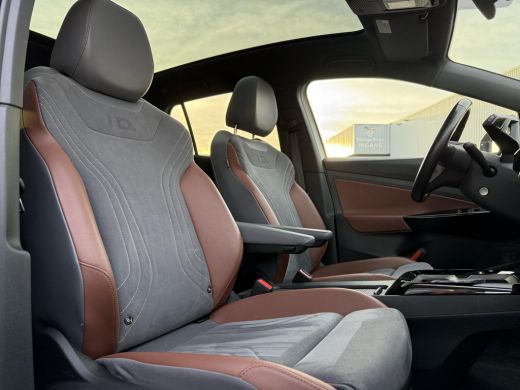 Volkswagen ID.4 Max 77 kWh | Warmtepomp | Panorama | IQ-Light | 360 Camera | ActivLease financial lease