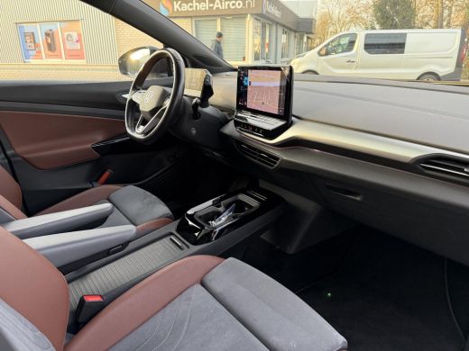 Volkswagen ID.4 Max 77 kWh | Warmtepomp | Panorama | IQ-Light | 360 Camera | ActivLease financial lease