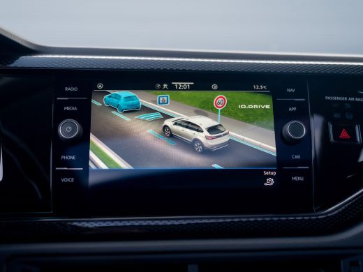 Volkswagen Taigo 1.0 TSI Life Business | Panodak | IQ Light | Keyless | Prijs Rijklaar!! ActivLease financial lease