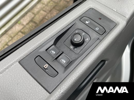 Volkswagen Transporter 2.0TDI L2H1 110PK Cruise control Bijrijdersbank ActivLease financial lease