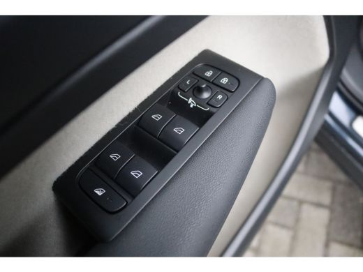 Volvo  XC40 1.5 T5 Recharge PHEV Inscription Leder/Camera/Parkeerhulp/Elektr.-klep ActivLease financial lease