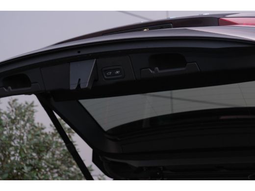 Volvo  XC60 2.0 T6 Plug-in hybrid AWD Ultra Bright | 20'' Lichtmetalen velgen | Harmann Kardon | Panorama dak... ActivLease financial lease