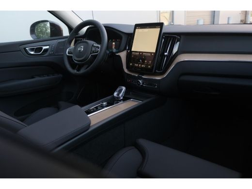 Volvo  XC60 2.0 T6 Plug-in hybrid AWD Ultra Bright | 20'' Lichtmetalen velgen | Harmann Kardon | Panorama dak... ActivLease financial lease